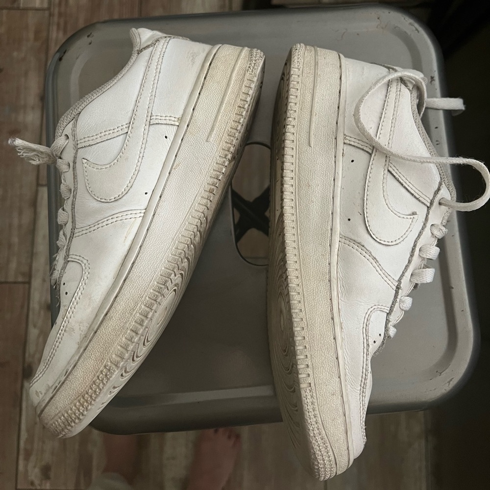 Nike Air Force 1 - image 6